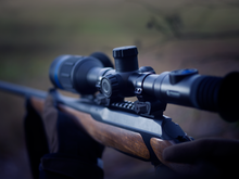 Lataa kuva Galleria-katseluun, Pulsar Thermion 2 XQ50 Pro lämpökiikaritähtäin