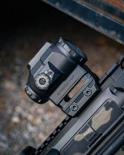 Lataa kuva Galleria-katseluun, Sightmark Strikon FMP RTR-1 syövytetty tähtäysristikko
